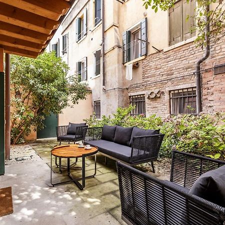 Ca' San Carlo Residence By Wonderful Italy 베니스 외부 사진